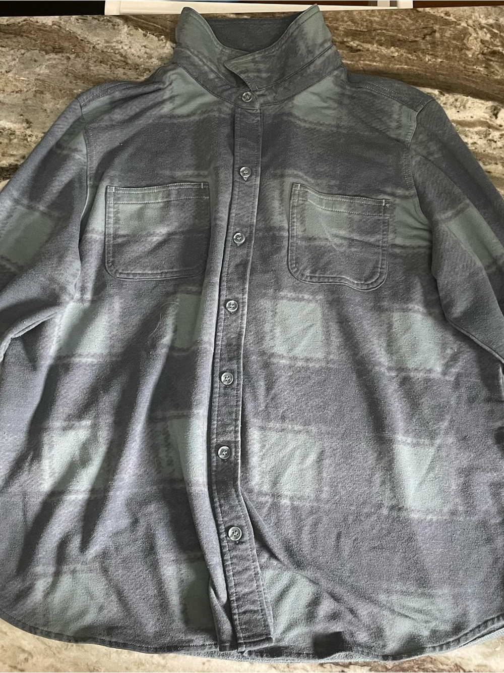 32 Degrees Heat XL Gray Plaid Cozy Knit Button Up Shirt Long Sleeve Pockets